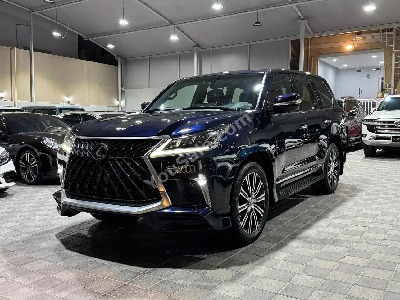 Lexus  LX  570  2018  Automatic  144,000 KM  8 Cylinder  SUV  Blue