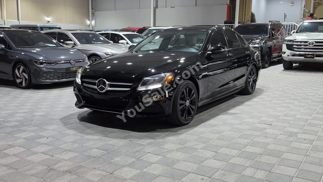 Mercedes-Benz  C-Class  300  2017  Automatic  188,000 KM  4 Cylinder  Sedan  Black
