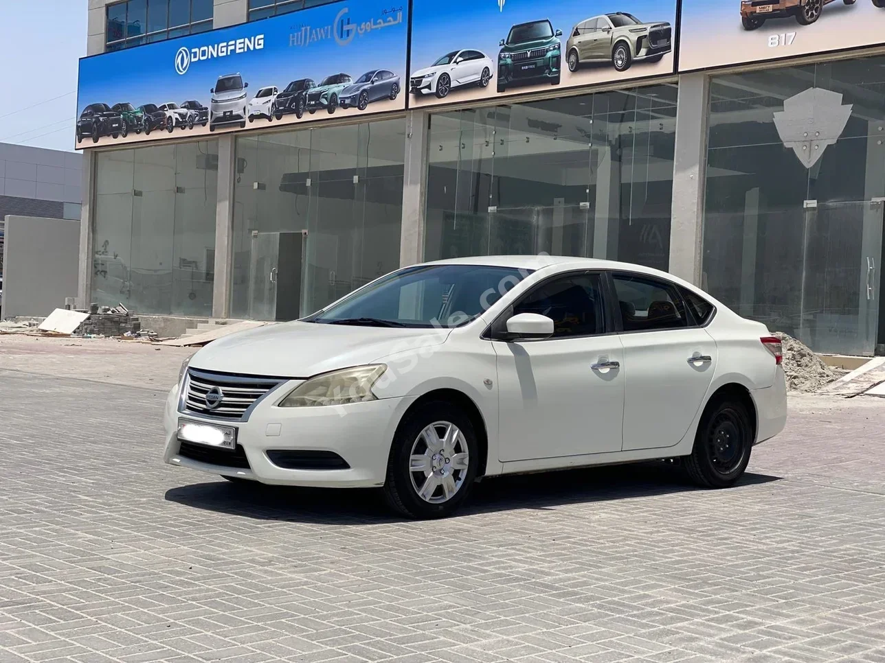 Nissan  Sentra  2016  Automatic  117,000 KM  4 Cylinder  Sedan  White
