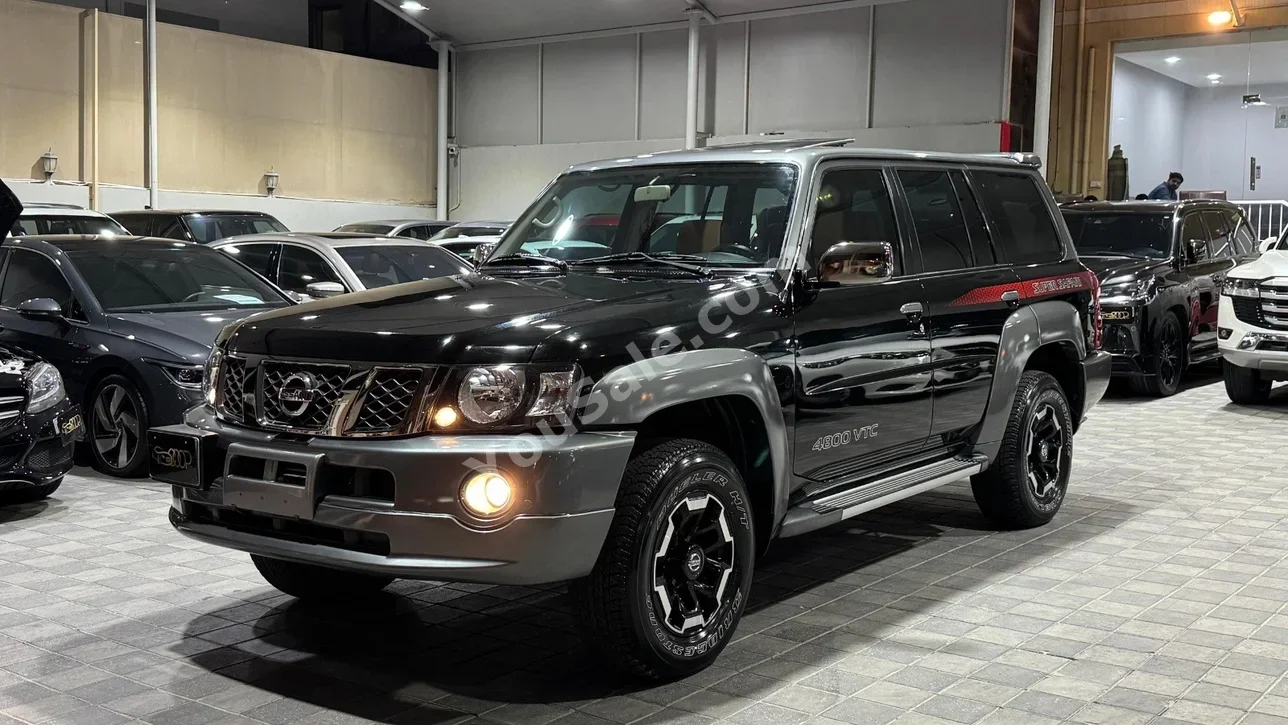 Nissan Patrol Super Safari 2021 Automatic 80,000 KM 6 Cylinder SUV Black