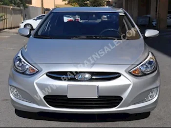 Hyundai  Accent  1.6  2016  Sedan  Automatic  4  41,000  RWD  Silver  Gasoline