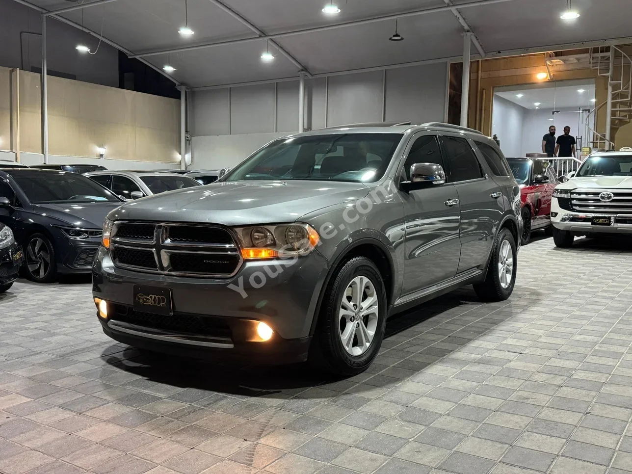 Dodge  Durango  2011  Automatic  257,000 KM  8 Cylinder  SUV  Gray