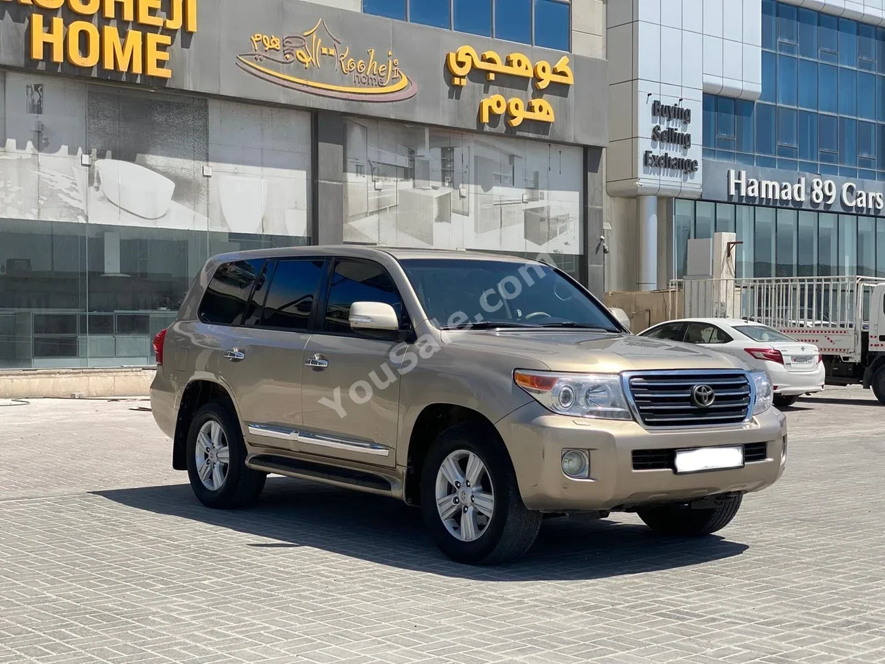 Toyota  Land Cruiser  GXR  2012  Automatic  324,600 KM  8 Cylinder  SUV  Beige