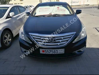Hyundai  Sonata  2014  Sedan  Automatic  4  60,000  FWD  Black  Gasoline