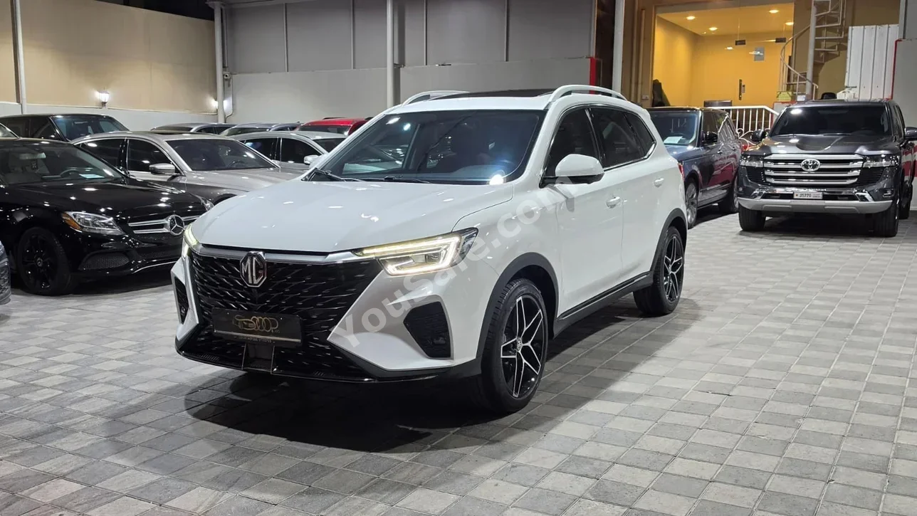 MG  2025  Automatic  24,000 KM  4 Cylinder  SUV  White  With Warranty