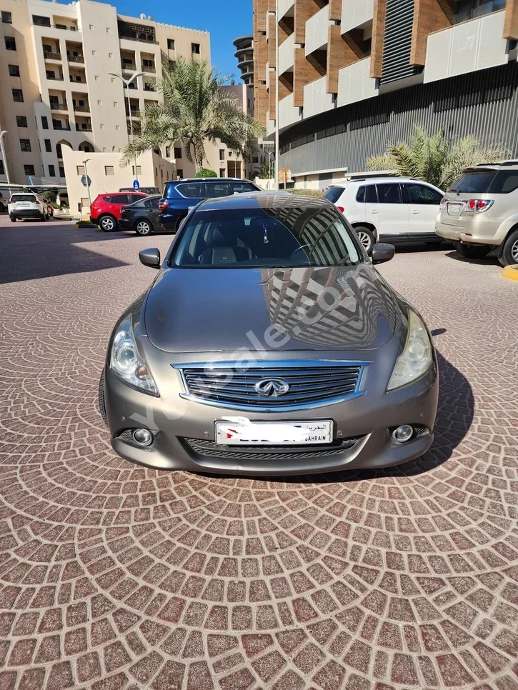 Infiniti  G  25  2014  Automatic  15 KM  1 Cylinder  Sedan  Beige