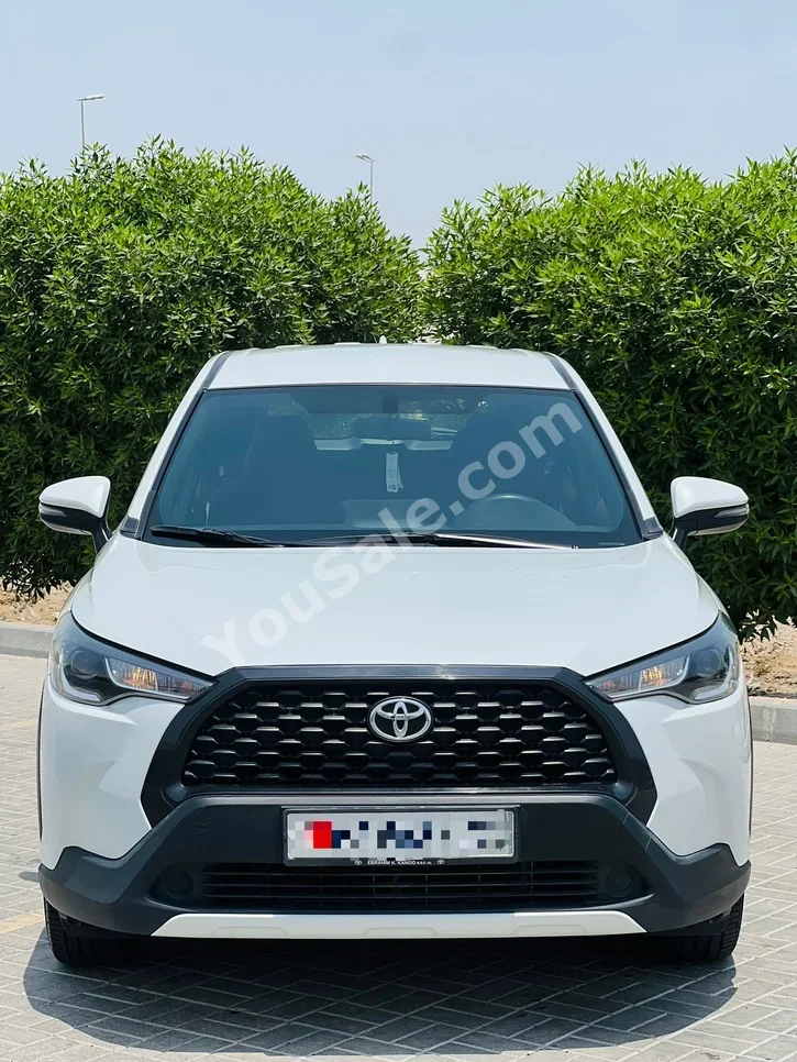 تويوتا كورولا 2023 اتوماتك 28,000 كم 4 سلندر اس يو في أبيض
