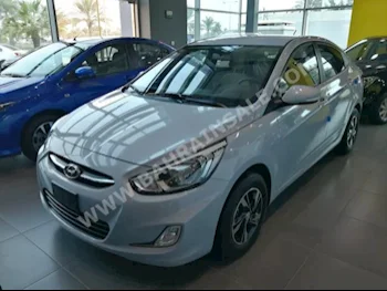 Hyundai  Accent  2017  Sedan  Automatic  4  0  FWD  White  Gasoline