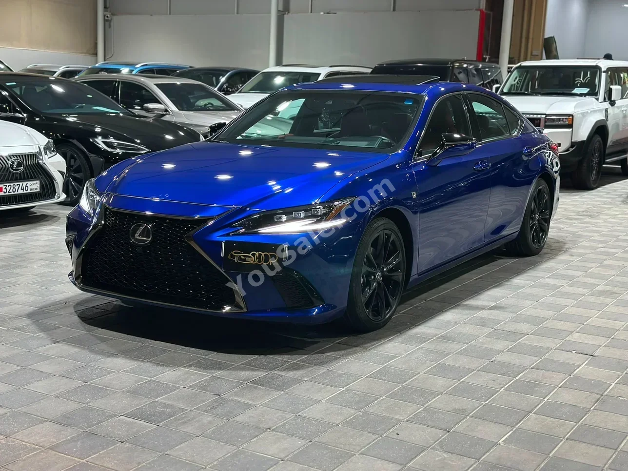 Lexus  ES  350  2019  Automatic  131,000 KM  6 Cylinder  Sedan  Blue