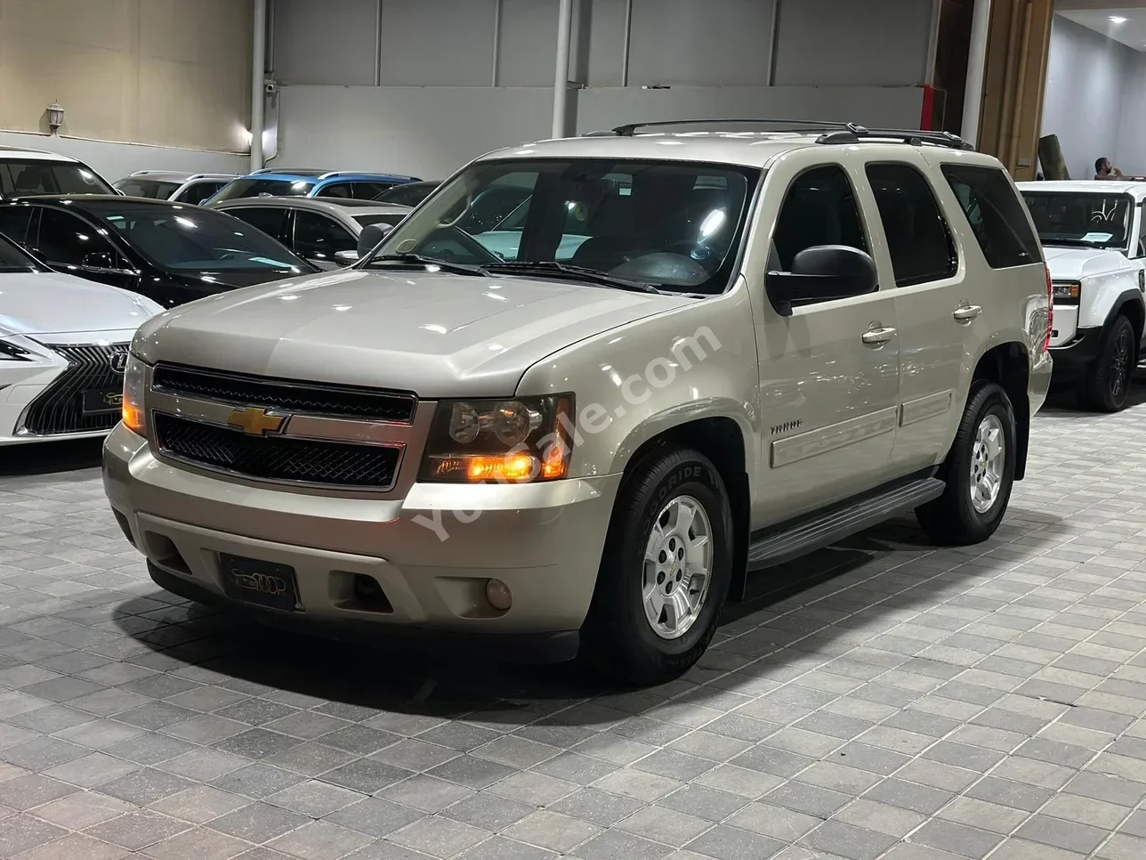 Chevrolet  Tahoe  LT  2013  Automatic  226,000 KM  8 Cylinder  SUV  Beige