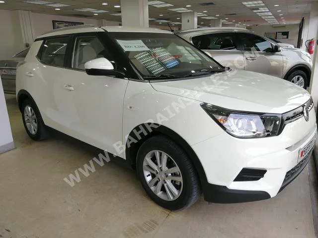 SSangyong  Tivoli  2016  SUV  Automatic  4  12,000  FWD  White  Gasoline