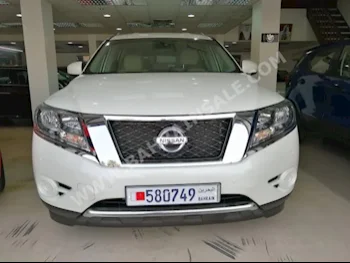 Nissan  Pathfinder  2016  SUV  Automatic  6  12,000  4WD  White  Gasoline