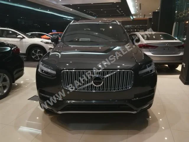 Volvo  XC  90  2017  SUV  Automatic  6  0  4WD  Gold  Gasoline