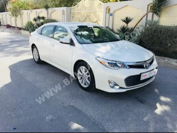 Toyota  Avalon  XLE  2015  Sedan  Automatic  6  55,000  AWD  White  Gasoline