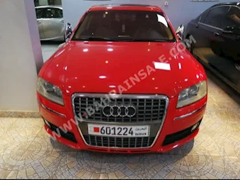 اودي  اس  8  2008  سيدان  اتوماتك  8  65,000  دفع خلفي  أحمر  بنزين