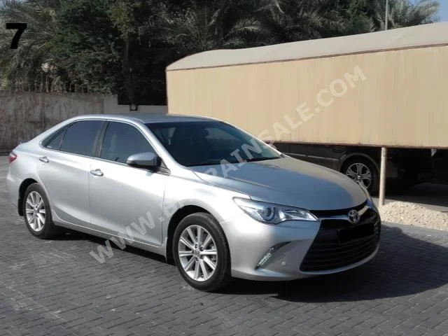 تويوتا  كامري  جي ال اكس  2017  سيدان  اتوماتك  4  11,000  دفع أمامي  فضي  بنزين