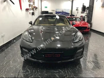 Porsche  Panamera  S  2012  Sedan  Automatic  8  96,000  RWD  Gray  Gasoline