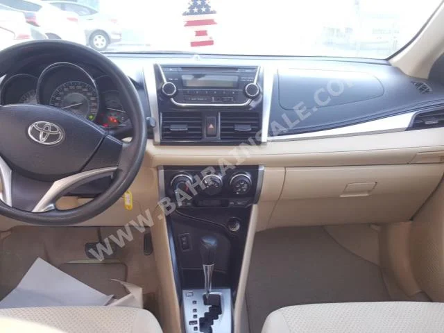 تويوتا  ياريس  2016  سيدان  اتوماتك  4  38,000  دفع أمامي  أبيض  بنزين