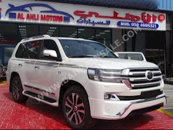 Toyota  Land Cruiser  VXS White Edition  2018  SUV  Automatic  8  0  4WD  White  Gasoline