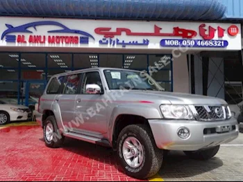 Nissan  Patrol  Safari  2017  SUV  Automatic  6  0  4WD  Silver  Gasoline