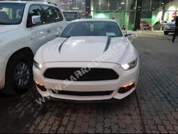 فورد  موستانغ  جي تي  2015  كوبيه \ سبورت  اتوماتك  8  37,000  دفع خلفي  أبيض  بنزين