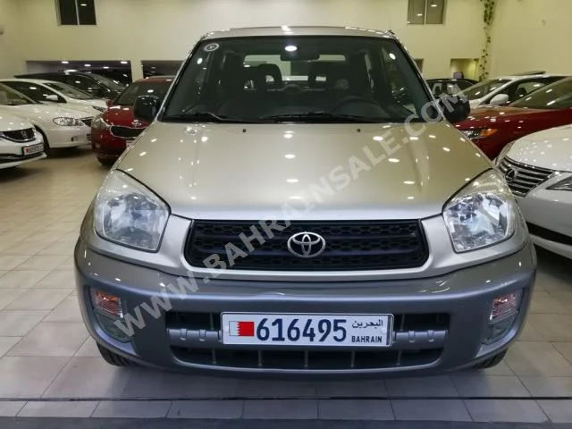 Toyota  Rav 4  2002  SUV  Automatic  4  173,000  FWD  Gold  Gasoline