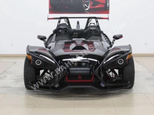 Polaris  SlingShot  2016  Coupe / Sport  Manual  4  2,000  RWD  Black  Gasoline