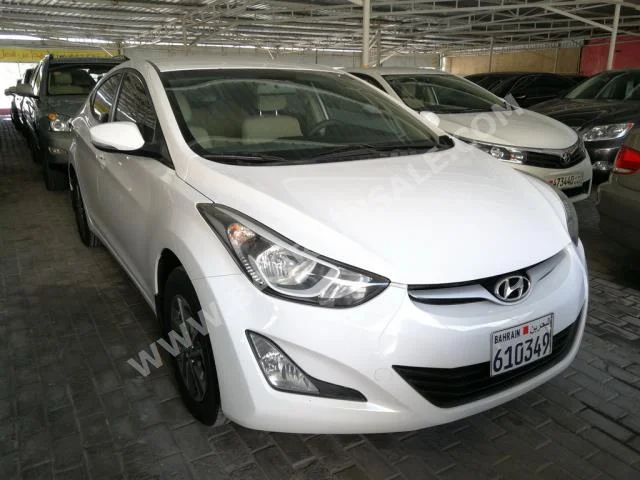 Hyundai  Elantra  2015  Sedan  Automatic  4  49,000  FWD  White  Gasoline