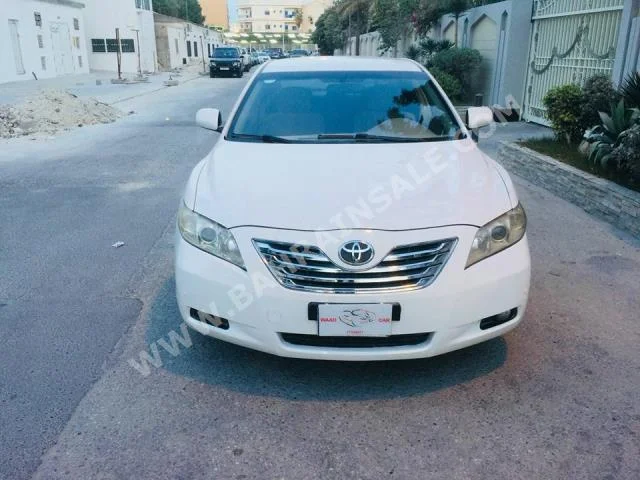 تويوتا  كامري  جي ال اكس  2009  سيدان  اتوماتك  4  180,000  دفع كلي مستمر  أبيض  بنزين