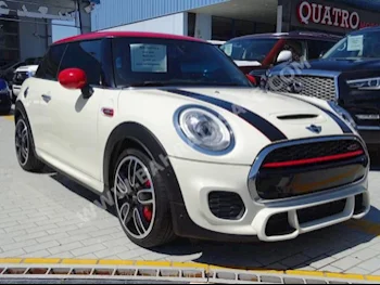 Mini  Cooper  Jhon Cooper  2017  Hatchback  Automatic  4  17,000  RWD  Beige  Gasoline