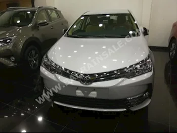 Toyota  Corolla  XLI  2018  Sedan  Automatic  4  0  FWD  Silver  Gasoline