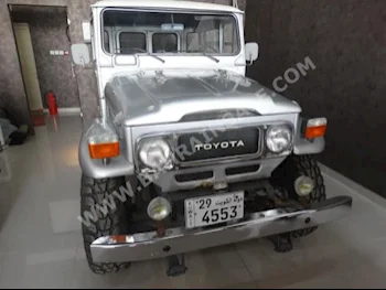 Toyota  Land Cruiser  LX  1981  SUV  Manual  6  354,000  4WD  Silver  Gasoline