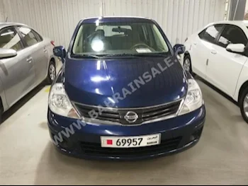 Nissan  Tiida  2013  Hatchback  Automatic  4  72,000  FWD  Dark Blue  Gasoline