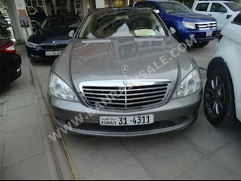 Mercedes-Benz  S-Class  350  2009  Sedan  Automatic  6  143,000  RWD  Gray  Gasoline