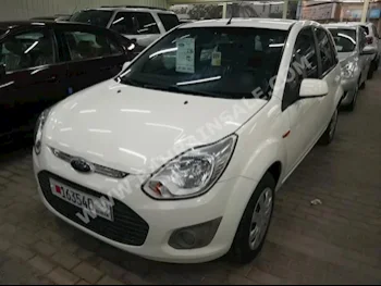 Ford  Figo  2014  Hatchback  Automatic  4  124,000  FWD  White  Gasoline