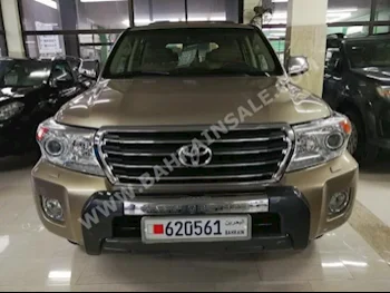 Toyota  Land Cruiser  GXR  2014  SUV  Automatic  8  112,000  4WD  Gold  Gasoline
