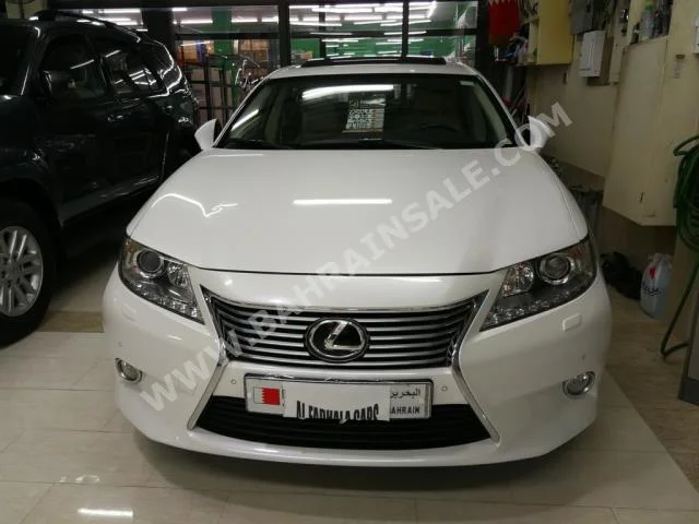 Lexus  ES  350  2013  Sedan  Automatic  6  99,000  FWD  White  Gasoline