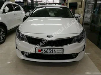Kia  Optima  2016  Sedan  Automatic  4  19,000  FWD  White  Gasoline