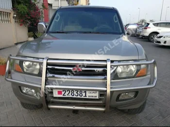 Mitsubishi  Pajero  Sport  2002  SUV  Automatic  6  190,000  4WD  Gold  Gasoline