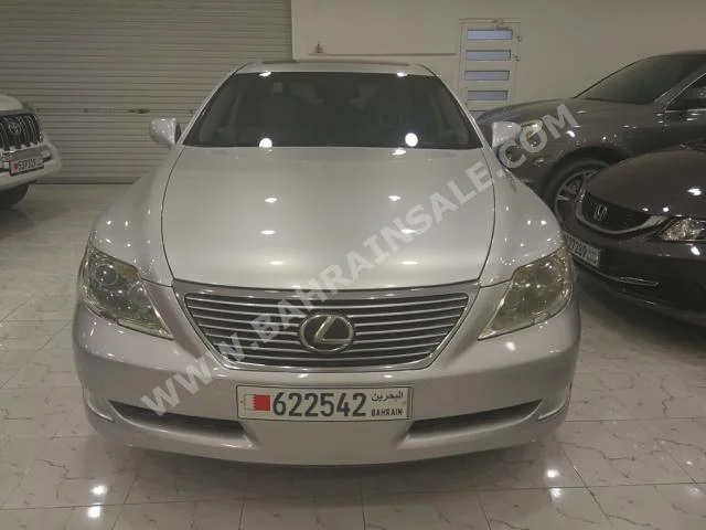 Lexus  LS  460  2009  Sedan  Automatic  8  133,000  RWD  Silver  Gasoline