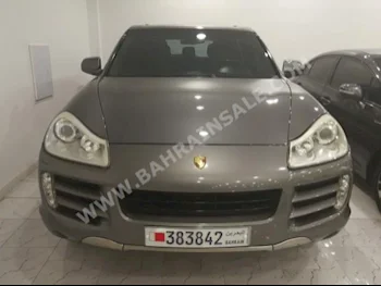 بورش  كيان  اس  2008  اس يو في  اتوماتك  8  122,000  دفع رباعي  رمادي  بنزين