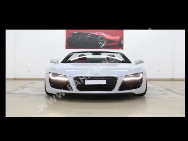 Audi  R8  Spyder V10  2011  Convertible  Automatic  10  55,000  AWD  White  Gasoline