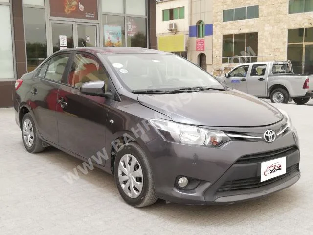 Toyota  Yaris  2015  Sedan  Automatic  4  94,000  FWD  Gray  Gasoline