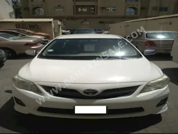 Toyota  Corolla  GLI  2013  Sedan  Automatic  4  125,000  FWD  White  Gasoline