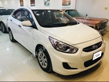 Hyundai  Accent  1.6  2016  Sedan  Automatic  4  41,000  FWD  White  Gasoline