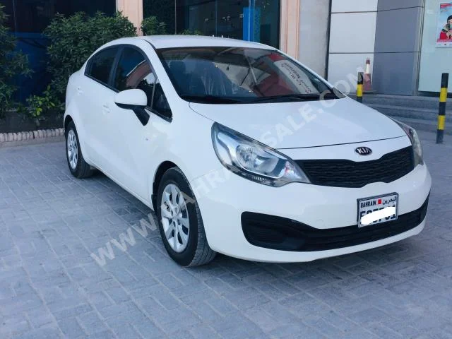 Kia  Rio  2017  Hatchback  Automatic  4  15,000  FWD  White  Gasoline
