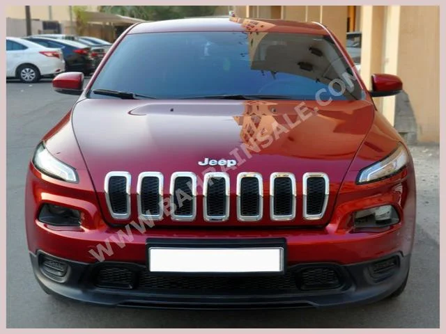 Jeep  Cherokee  2015  SUV  Automatic  4  32,000  FWD  Maroon  Gasoline