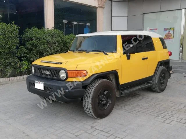 Toyota  FJ Cruiser  2008  SUV  Automatic  6  145,000  4WD  Yellow  Gasoline