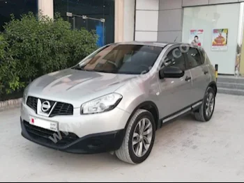 Nissan  Qashqai  2012  SUV  Automatic  4  210  FWD  Silver  Gasoline