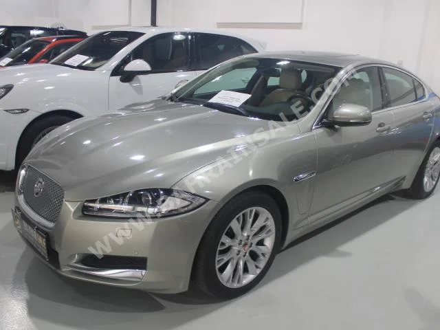 Jaguar  XF  2015  Sedan  Automatic  4  17,000  RWD  Green  Gasoline